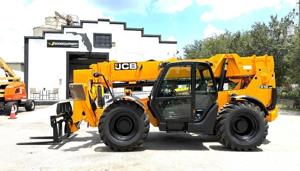 JCB 512-56 伸縮臂操作車