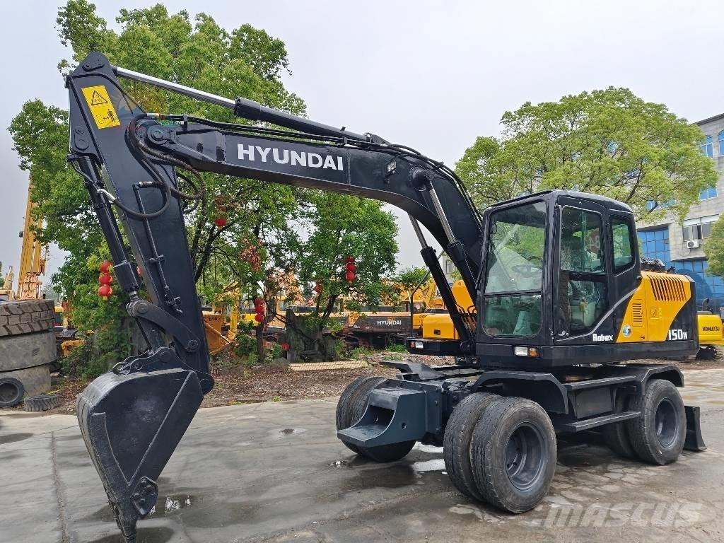 Hyundai R 150 W 塔式起重機