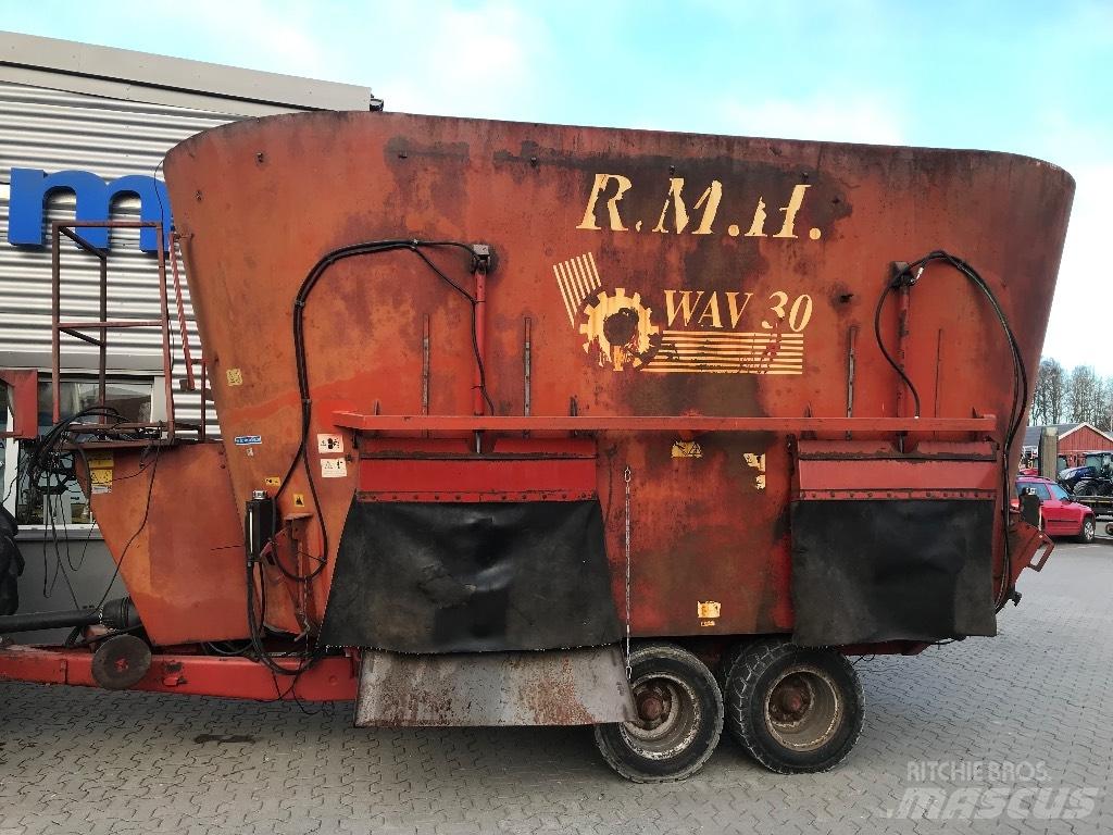  R.M.H WAV 30 混合餵料機