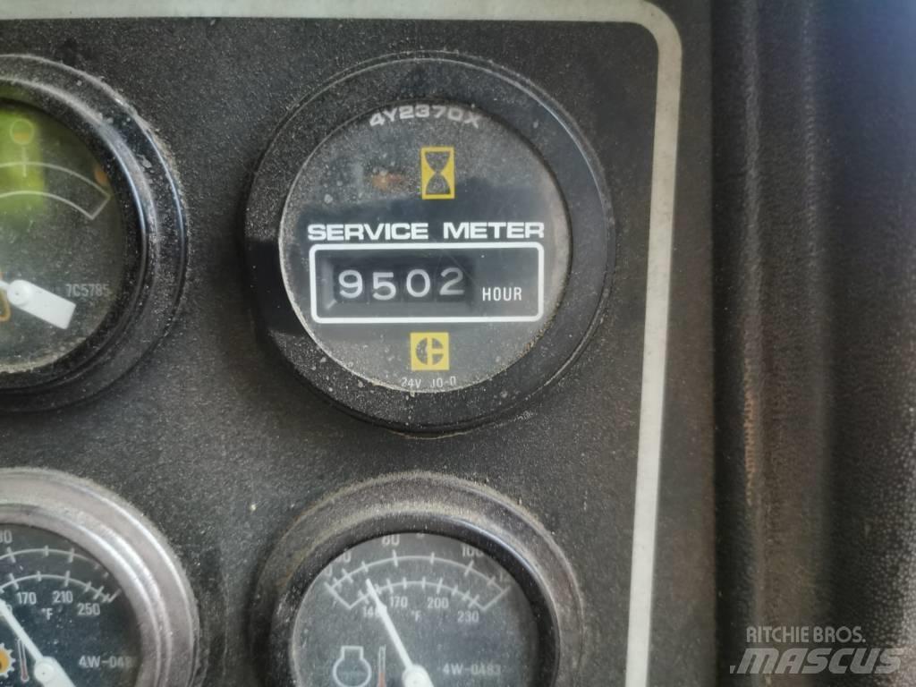 CAT D 4 H 履帶推土機