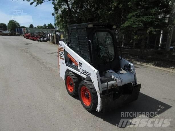 Bobcat 553 滑移轉向裝載機