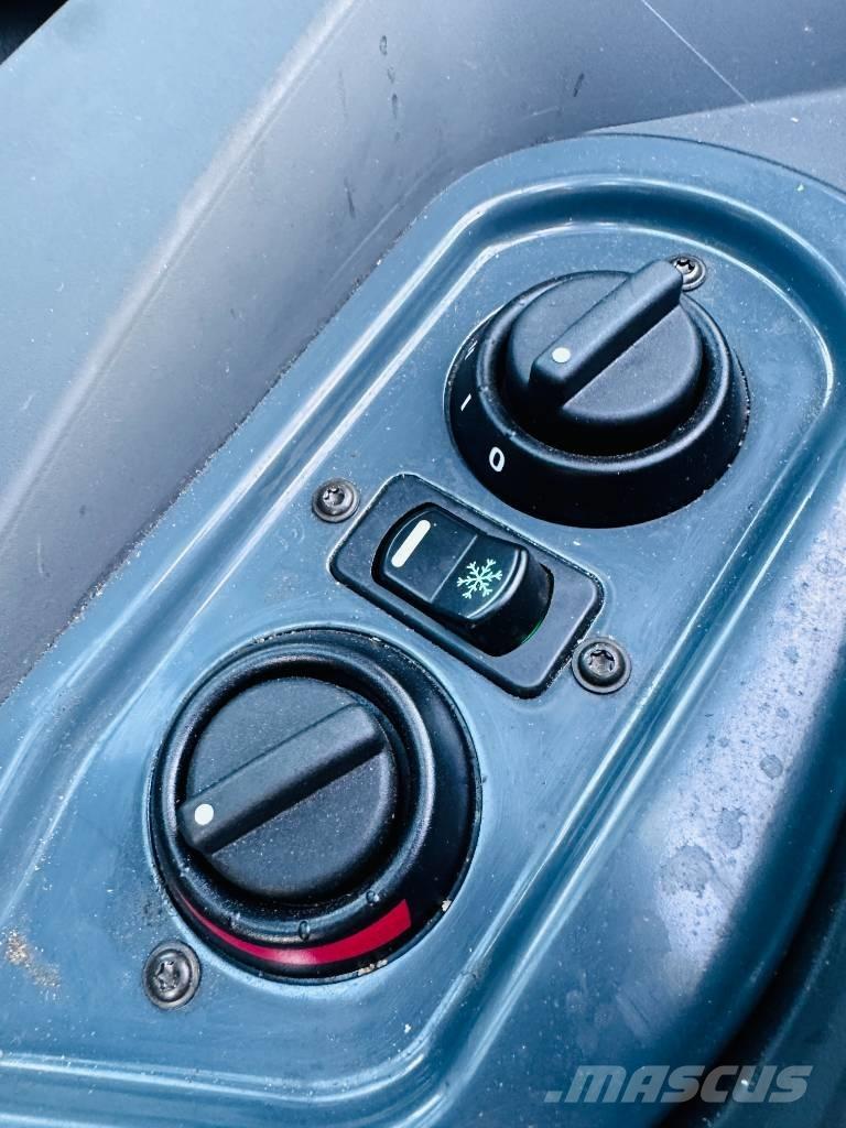 Avant 650 i 多功能裝載機