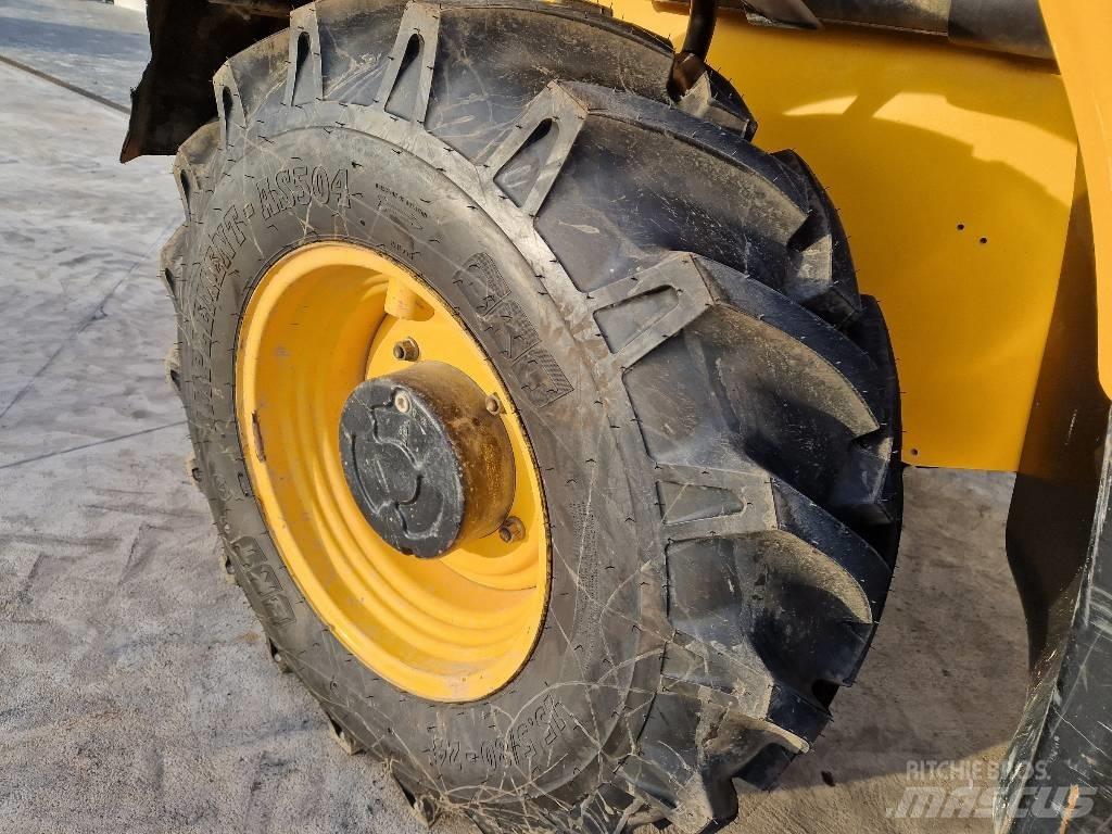 JCB 540-140  BC41 伸縮臂操作車