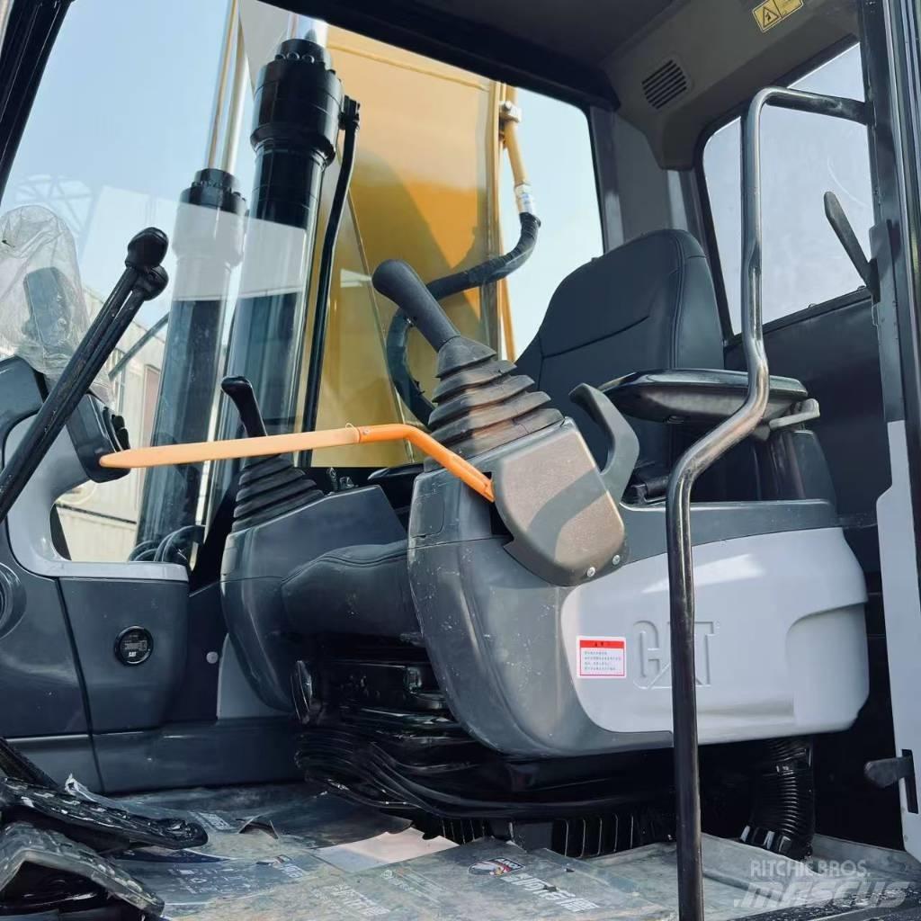CAT 320 D2 L 履帶式 挖土機/掘鑿機/挖掘機
