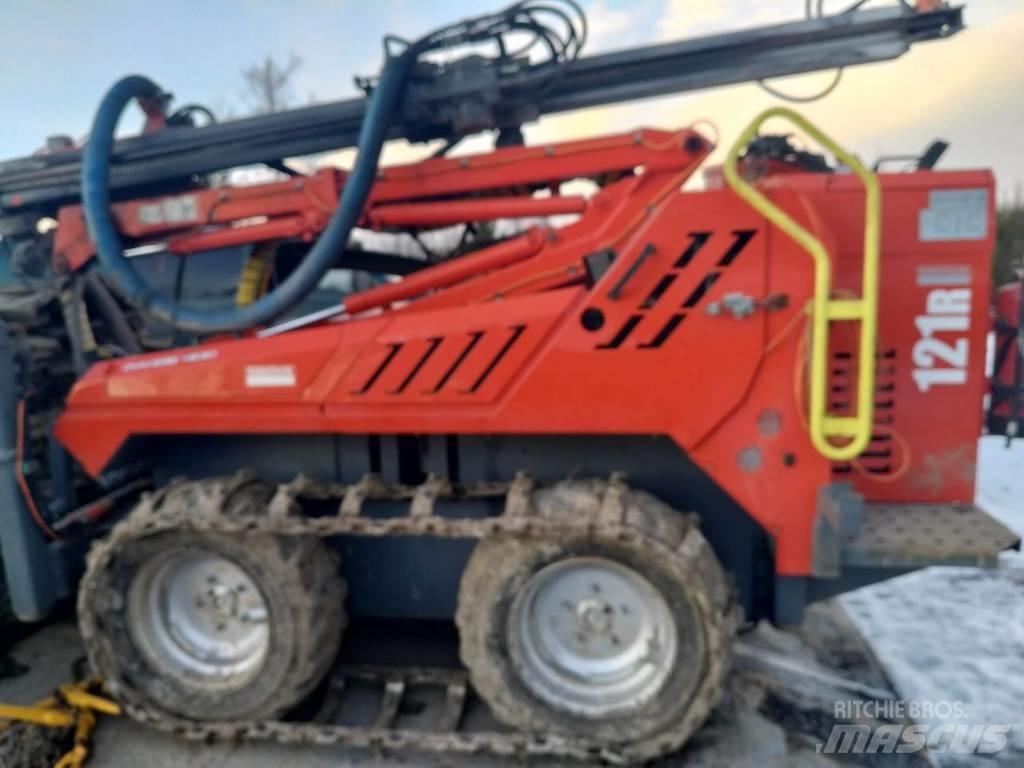 Sandvik DC 121R 鑽孔機