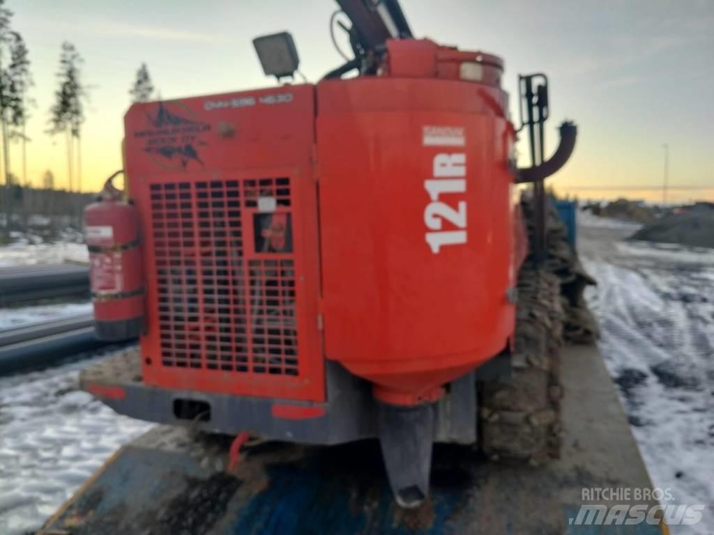 Sandvik DC 121R 鑽孔機