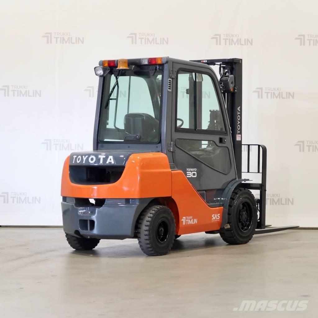 Toyota 02-8FDF30 柴油卡車
