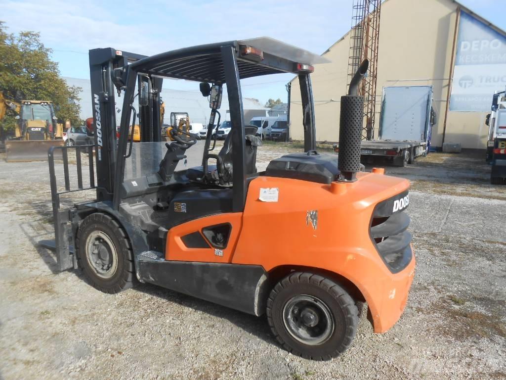 Doosan D50 SC-09 柴油卡車