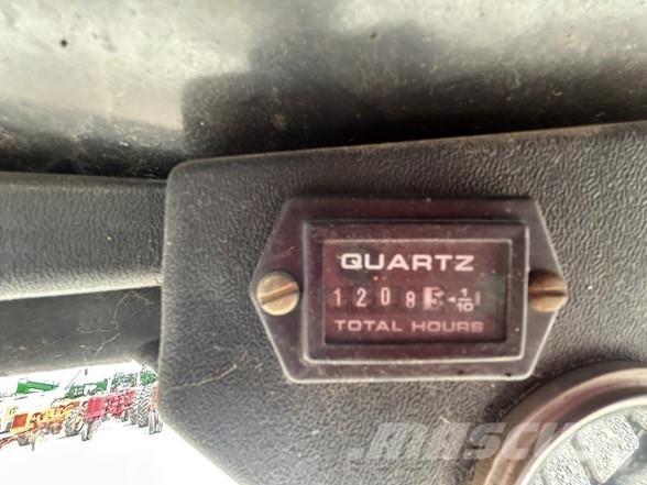 Bobcat 543B 滑移轉向裝載機