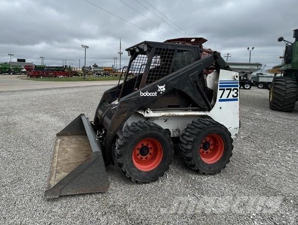 Bobcat 773 滑移轉向裝載機