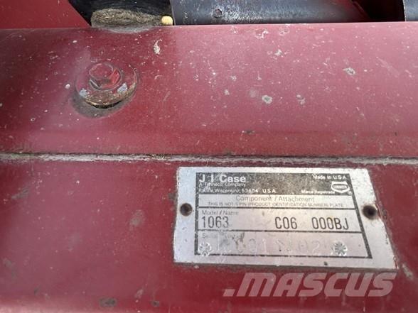 Case IH 1063 聯合收割機頭