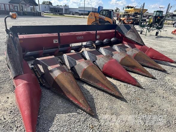 Case IH 1063 聯合收割機頭