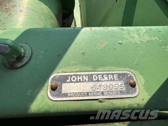 John Deere 220 聯合收割機頭