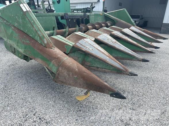 John Deere 643 聯合收割機頭