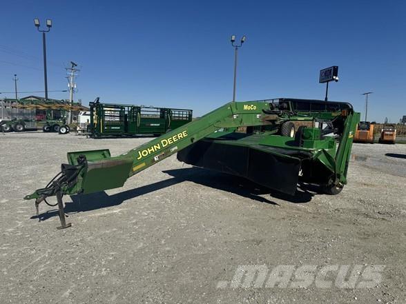 John Deere 735 堆草機