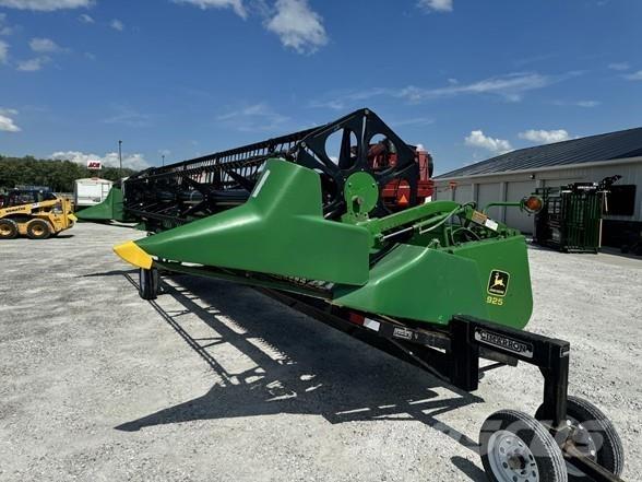 John Deere 925 聯合收割機頭