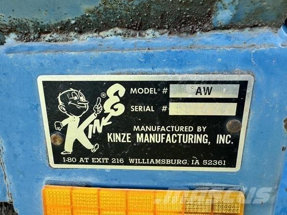 Kinze 840 運糧車