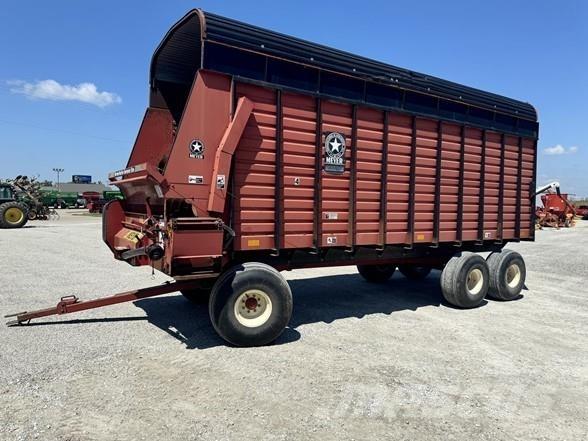 Meyer 4622 青飼料搬運車