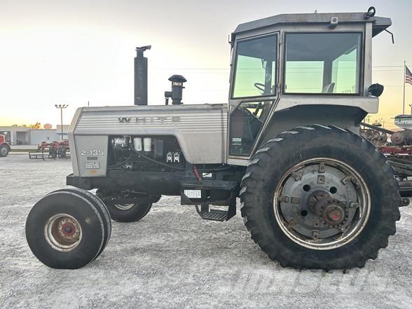 White 2-135 曳引機