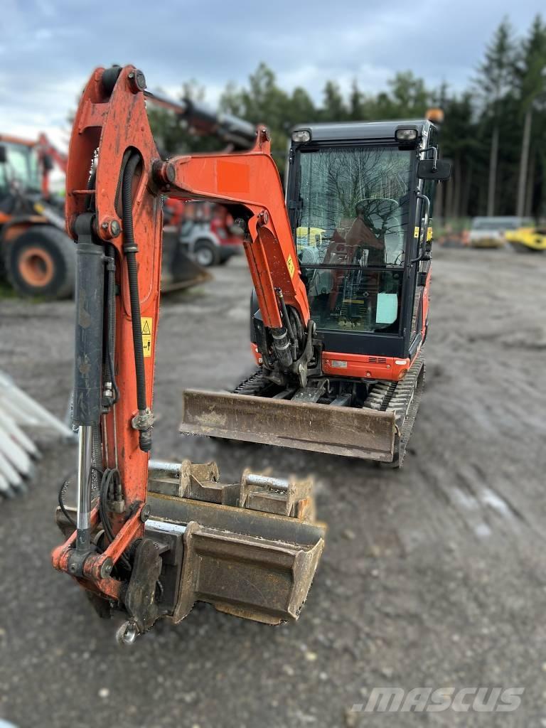 Kubota KX 027 小型挖土機/掘鑿機<7t(小型挖掘機)
