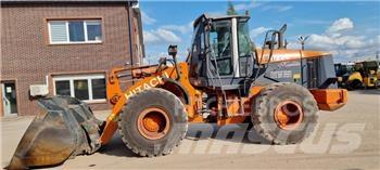 Hitachi ZW 220 輪胎式裝載機