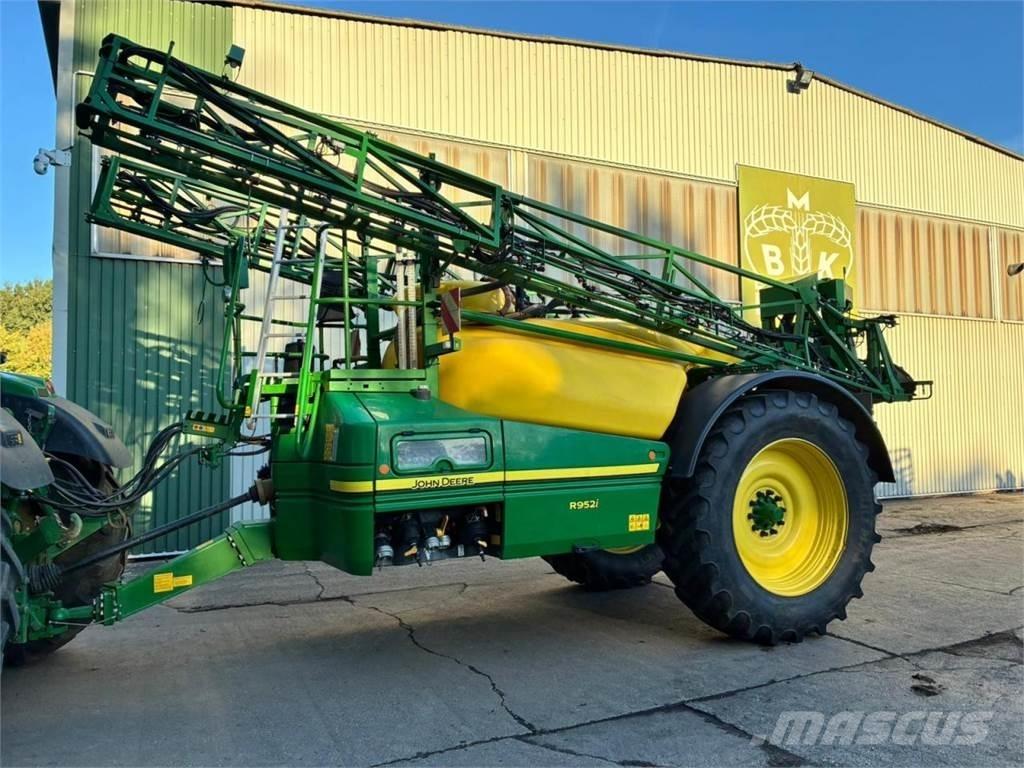 John Deere R952i 牽引式噴霧機