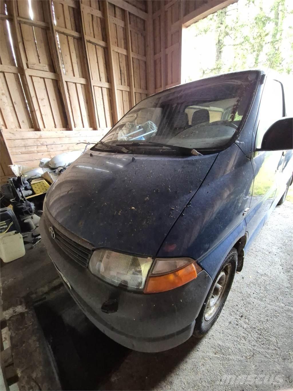 Toyota Hiace 廂式貨物運輸車