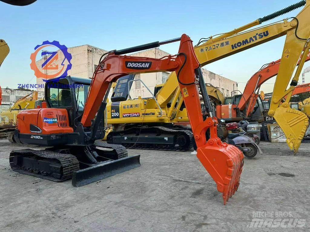 Doosan DX 60 小型挖土機/掘鑿機<7t(小型挖掘機)