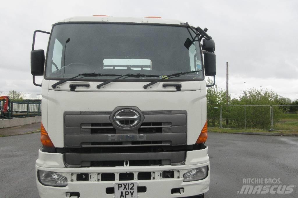 HINO 700 裝載運輸卡車
