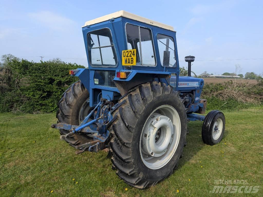 Ford 7000 曳引機