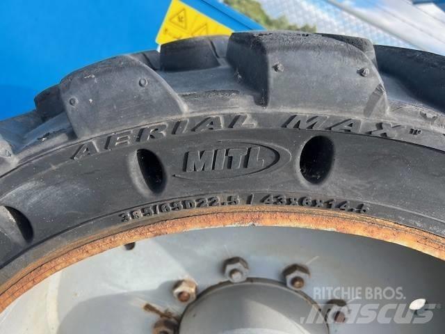 Genie S 100 伸縮臂高空作業車
