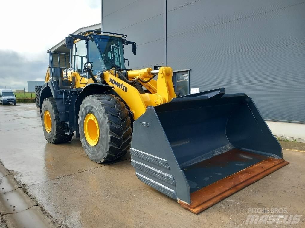 Komatsu WA480-8 輪胎式裝載機
