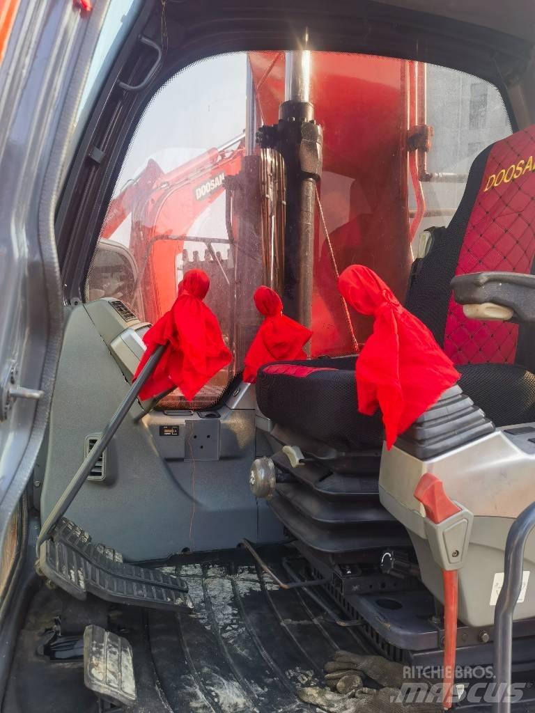 Doosan DX 140 LC 履帶式 挖土機/掘鑿機/挖掘機