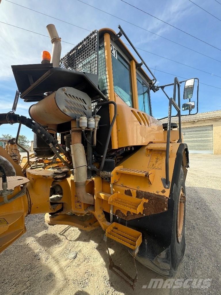 Volvo A 30 E 鉸接式起吊車