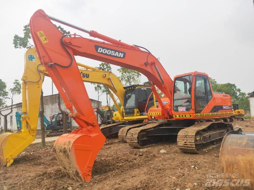 Doosan DH220LC-7 履帶式 挖土機/掘鑿機/挖掘機