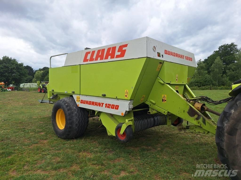 CLAAS Quadrant 1200 方形打捆機