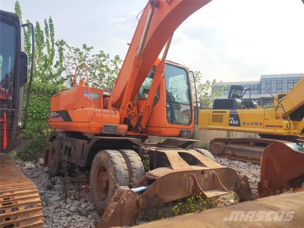 Doosan DH210W-7 旋轉式挖土機/掘鑿機/挖掘機