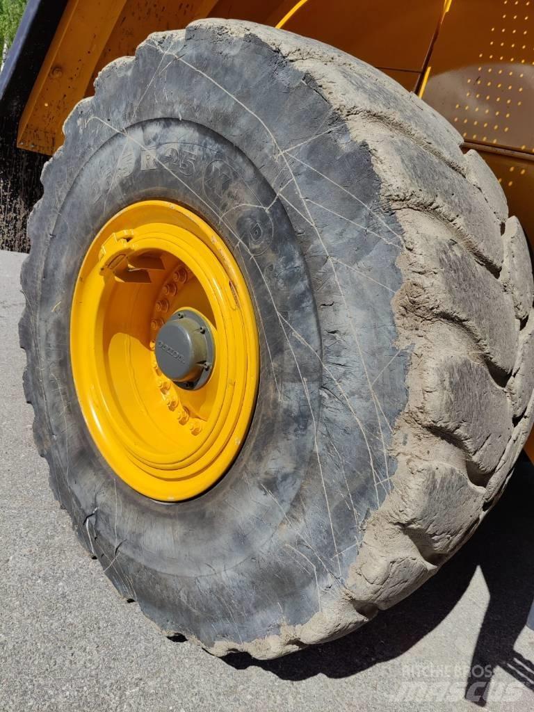 Volvo L 180 E 輪胎式裝載機