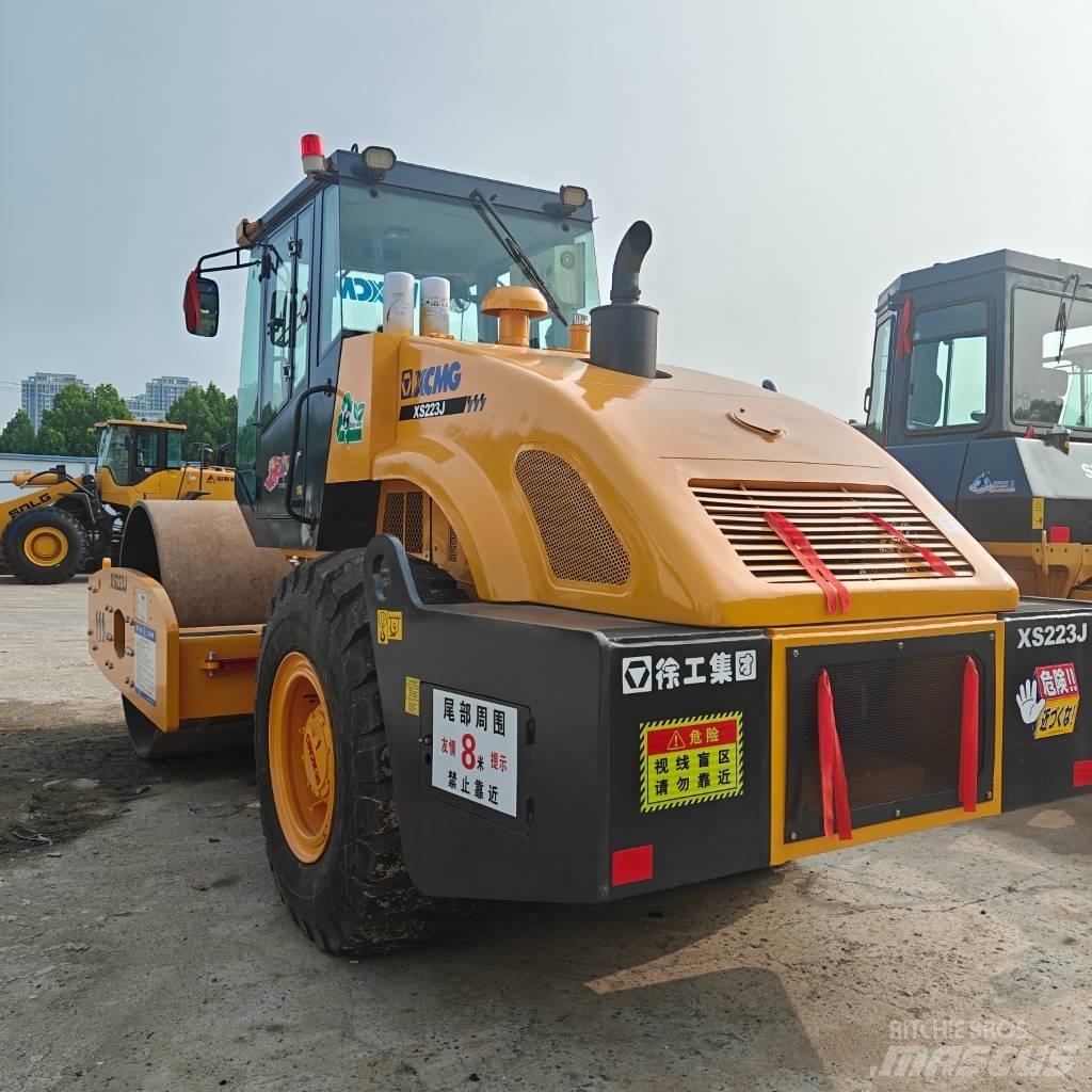 XCMG XS 223 J 單輪滾壓機