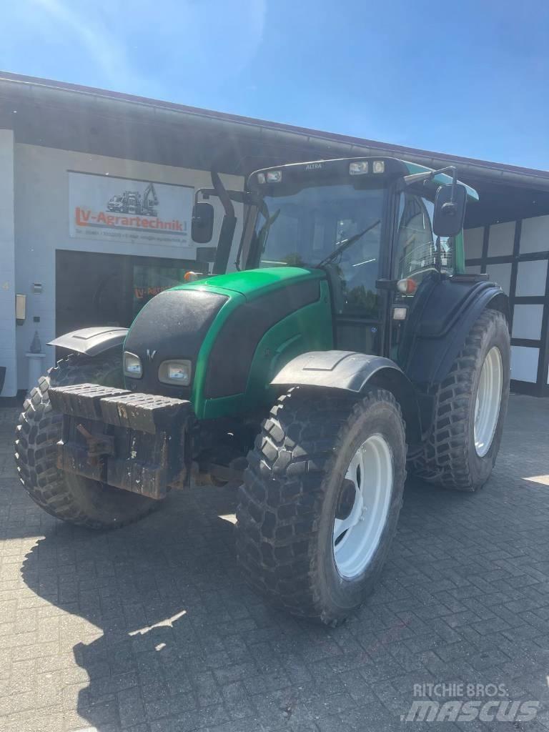 Valtra N 141 曳引機