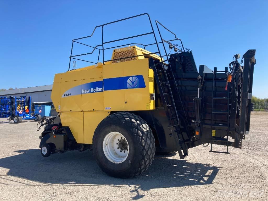 New Holland BB 980 方形打捆機