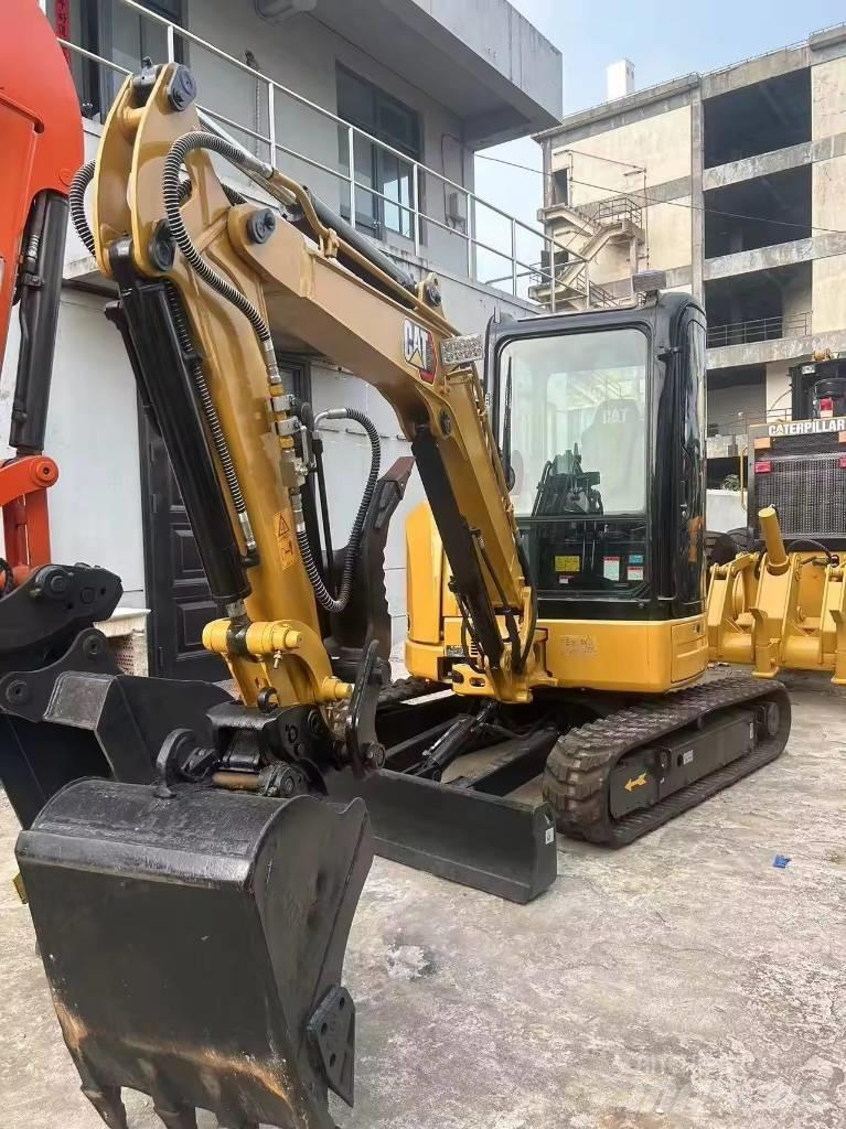 CAT 303.5 E 小型挖土機/掘鑿機<7t(小型挖掘機)