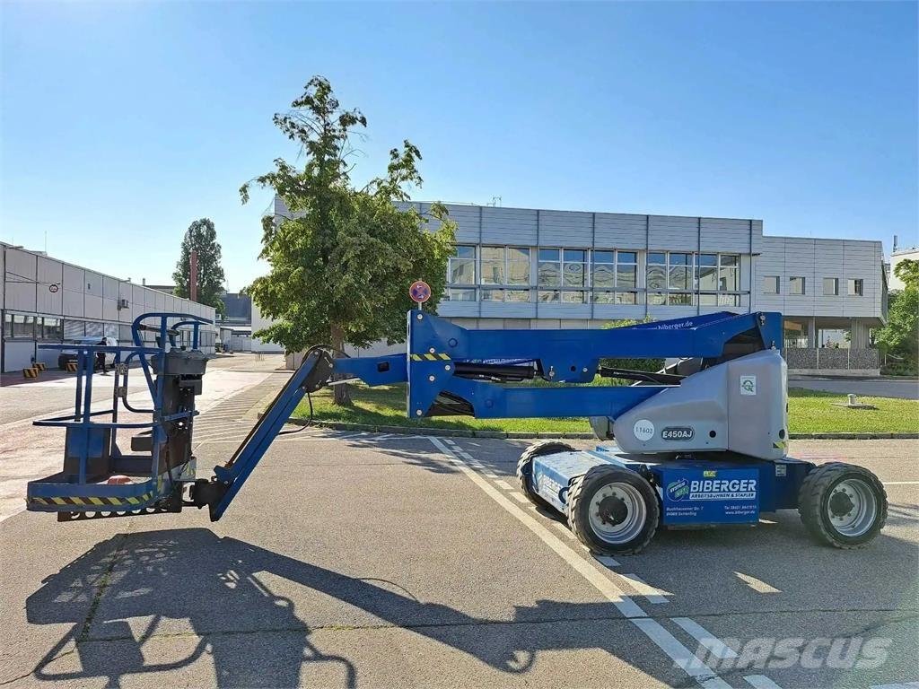 JLG E450AJ 曲臂高空作業車