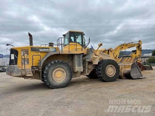 Komatsu WA 600-6 輪胎式裝載機