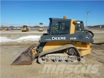 John Deere 323E 滑移轉向裝載機