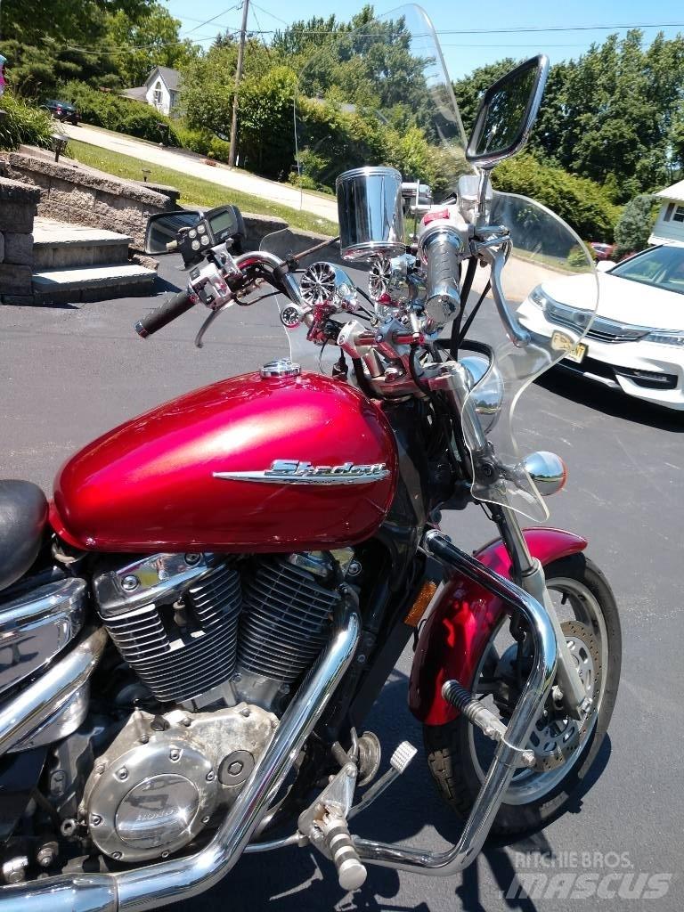 Honda VT1100 工作船艇 / 駁船