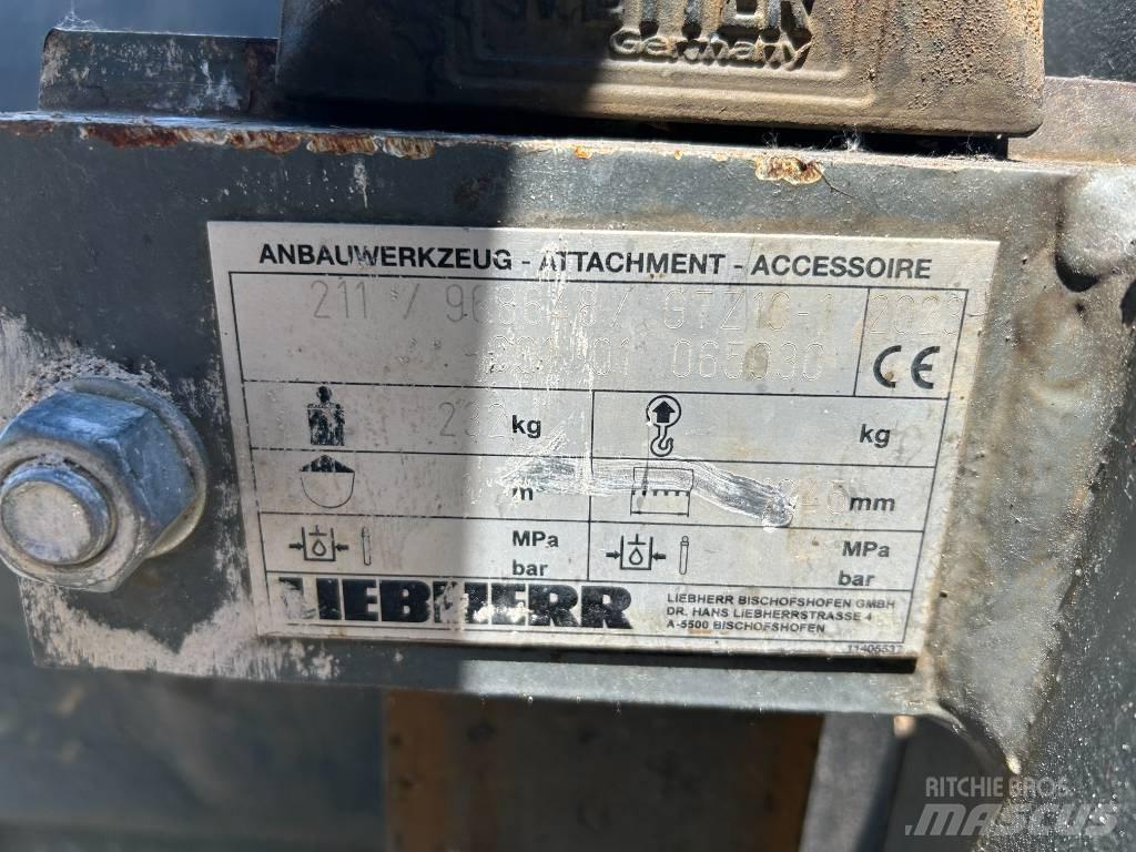 Liebherr L 506 輪胎式裝載機