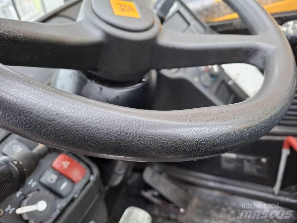 JCB 531-70 伸縮臂操作車