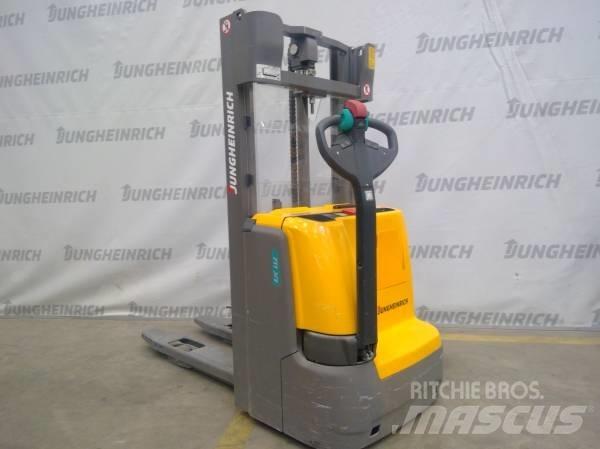 Jungheinrich EJC 112 行走控制式堆積機