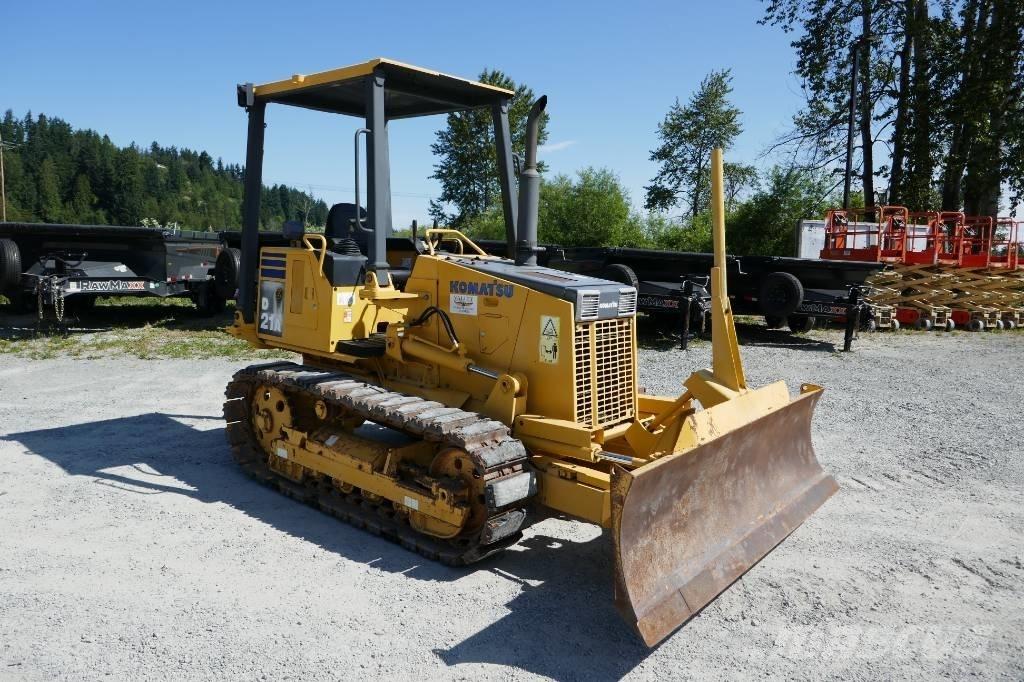 Komatsu D21A-8 履帶推土機